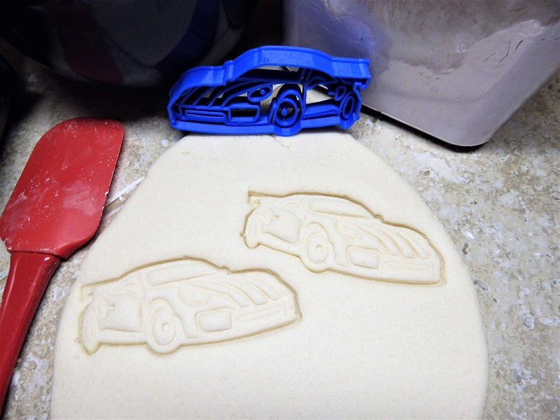 YNGLLC SPORTS CAR RACE RACING VEHICLE AUTOMOBILE AUTO COOKIE CUTTER MADE IN USA PR2143 - Image 4
